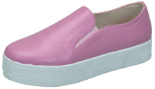 Breckelles Women's Cyber-01 Round Toe Slip-On Platform Sneaker