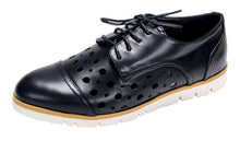 Nature Breeze Women's Perforated Laser Cut Outs Flatform Lace-Up Oxford Shoe
