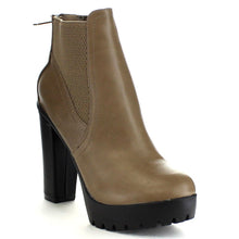 Breckelle's Hanna-11 Women's Platform Chunky Heel Lug Sole Chelsea Ankle Booties