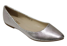 Bella Marie Angie-101 Women's pointy toe boat slip on patent snake leather flats