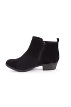 Breckelle's Women's Stacked Block Heel Round Toe Ankle Bootie