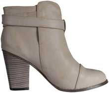 Chase & Chloe Women's Andrea-1 Chunky Heel Strappy Ankle Boot