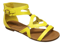 Breckelles Women's Ruby-61 Strappy Synthetic Flats Gladiator Back Zipper Sandals