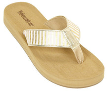 Tidewater Women's Fuchsia Buoy Sandals