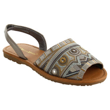 Nature Breeze FI12 Women's Slip On Embroidered Peep Toe Flat Sandals
