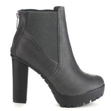 Breckelle's Hanna-11 Women's Platform Chunky Heel Lug Sole Chelsea Ankle Booties