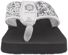 Yellow Box Women's Carolina Flip-Flop