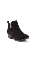 Breckelle's Women's Stacked Block Heel Round Toe Ankle Bootie