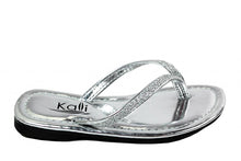Kali Footwear Girl's Focus Jr. Patent Flip Flop Flat Glitter Sandals