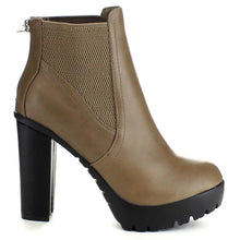 Breckelle's Hanna-11 Women's Platform Chunky Heel Lug Sole Chelsea Ankle Booties