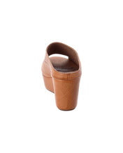 Chocolat Blu Women's Wind Wedge
