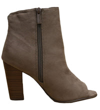 Breckelle's Women's Tassel Fringe Peep Toe Stacked Chunky Heel Bootie