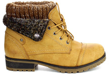 REFRESH WYNNE-01 Women's combat style lace up ankle bootie