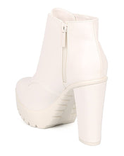 Breckelles DD64 Women Leatherette Almond Toe Chunky Heel Platform Zipper Bootie