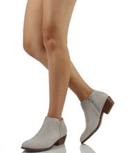 Wild Diva Women's Round Toe Stacked Heel Low Heel Western Ankle Bootie