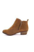Breckelle's Women's Stacked Block Heel Round Toe Ankle Bootie