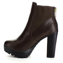 Breckelle's Hanna-11 Women's Platform Chunky Heel Lug Sole Chelsea Ankle Booties