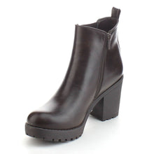 Refresh Club-01 Women's Elastic Panel Slip On Chunky Heel Ankle Booties