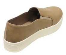 Breckelles Women's Cyber-01 Round Toe Slip-On Platform Sneaker