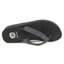 Yellow Box Women's Scalia Black Flip Flops
