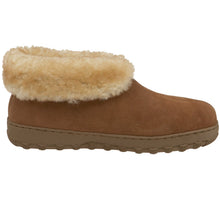 Tamarac by Slippers International Men's Highlander Shearling Slipper