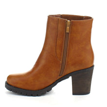 Refresh KRISTIN-01 Women's Almond Toe Elastic Lug Sole Chunky Heel Ankle Booties