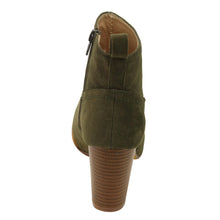 Chase & Chloe Emery-2 Women's Classic Side Zipper Mid Stacked Chunky Ankle Booties